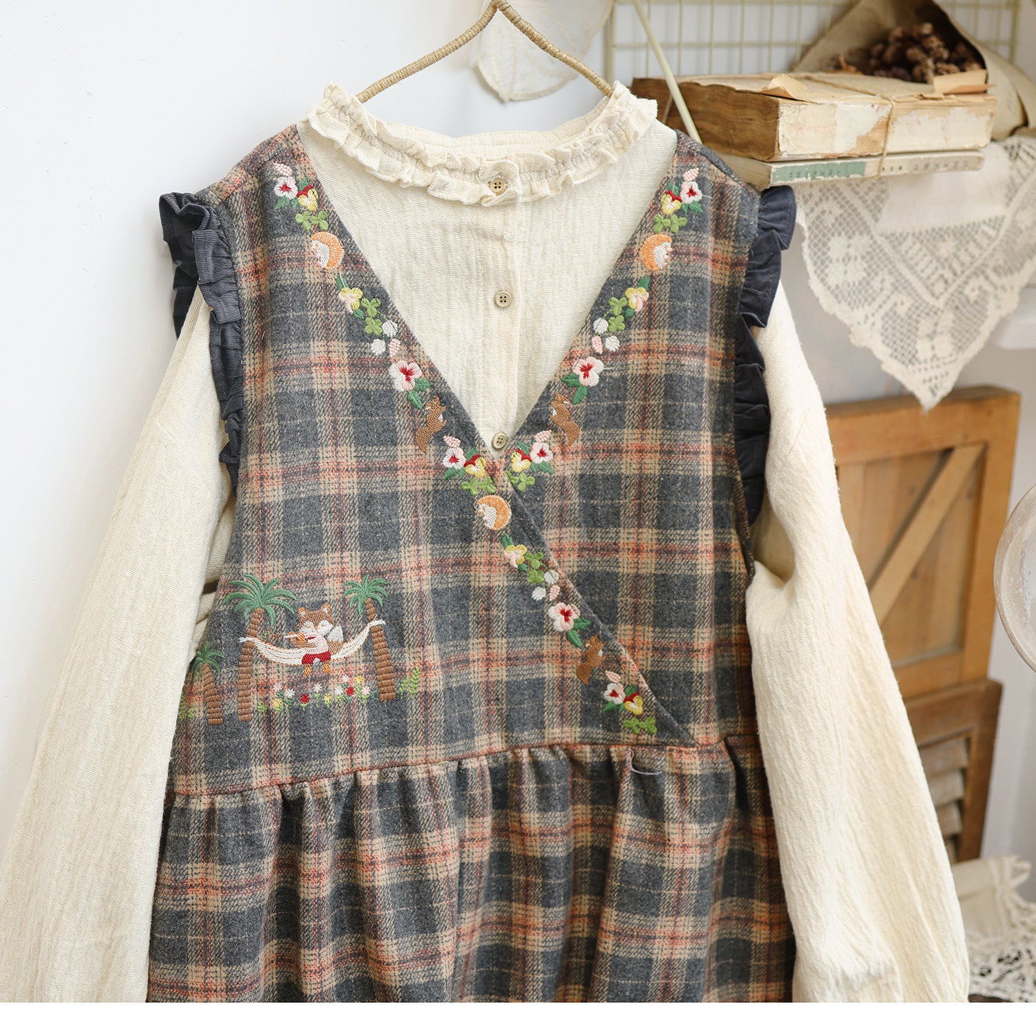 Women Long Sleeve V-neck Graphic Floral Printed Top