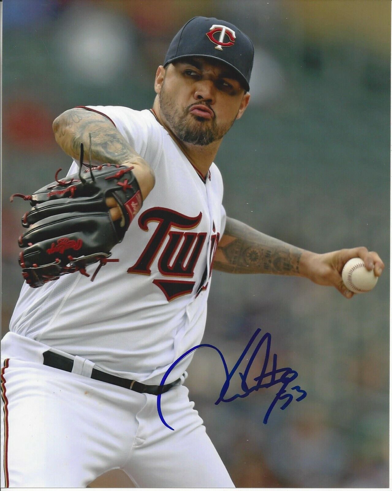 Hector Santiago autographed 8x10 Minnesota Twins#S558