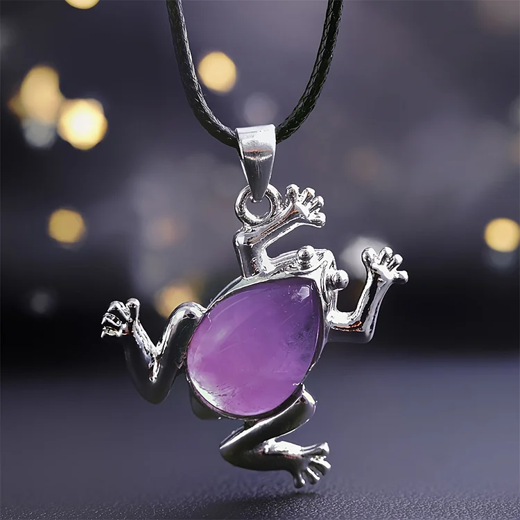Olivenorma Natural Crystal Frog Meditation Necklace