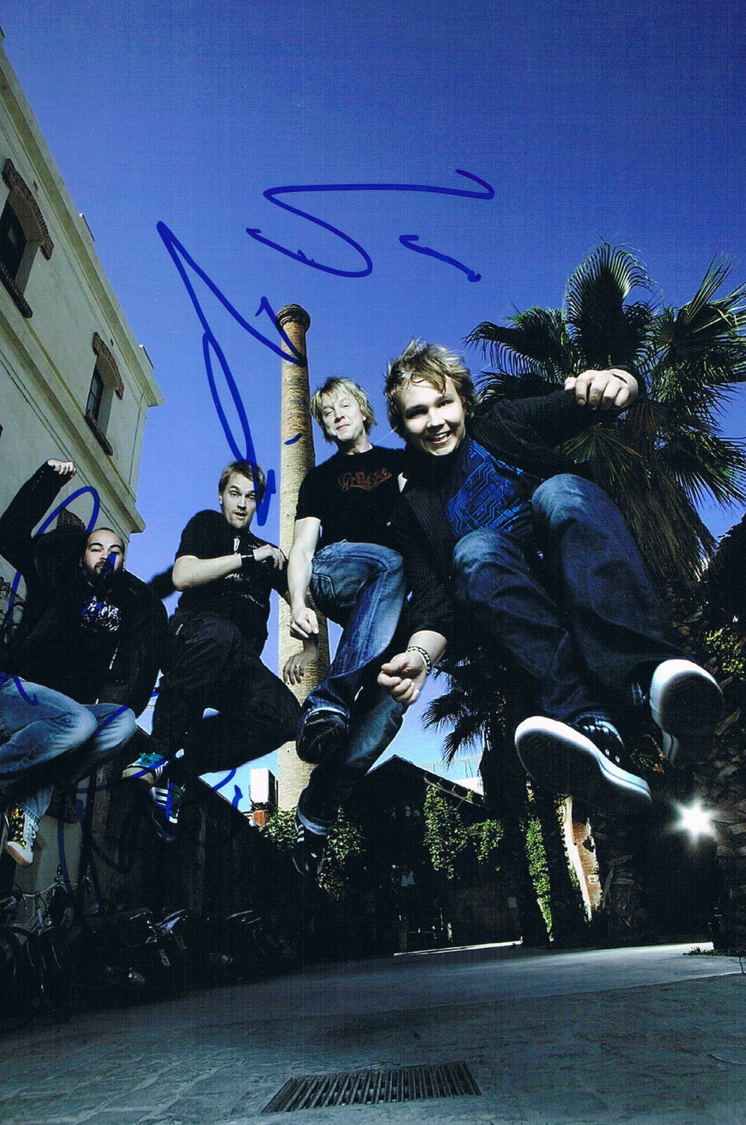 Sunrise Avenue genuine autograph 5x7