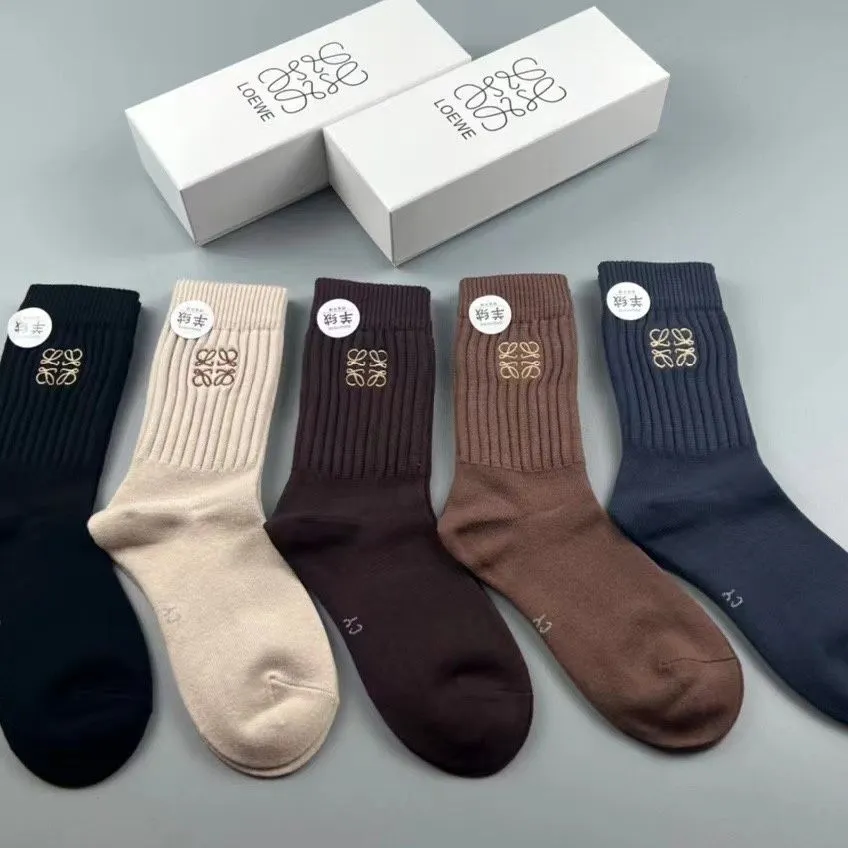 Mid-Calf Women's Socks Cashmere Socks Warm Embroidered Long Socks Autumn Winter Fashion Unisex New 5 Pairs Boxed Socks