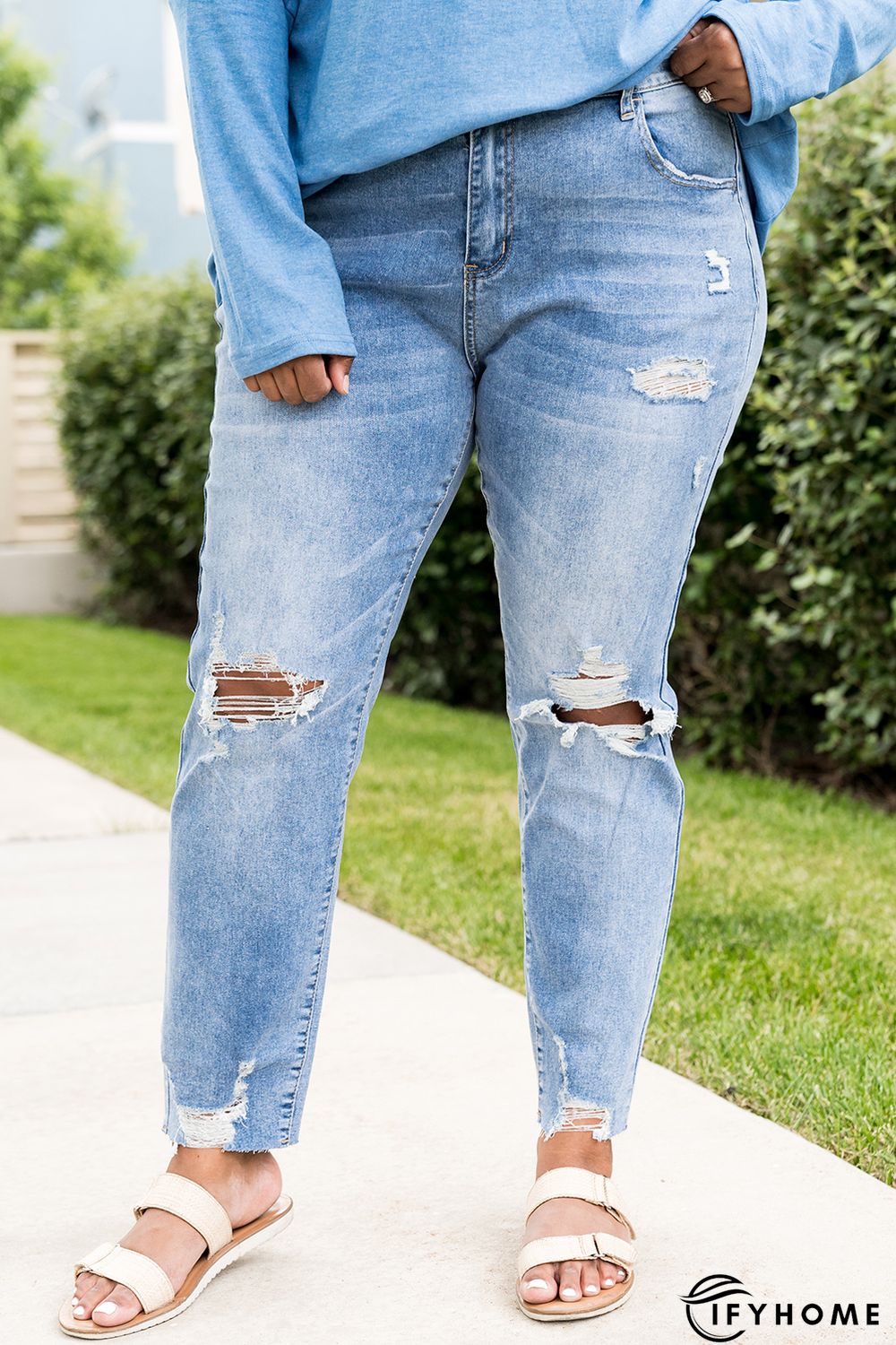 Sky Blue Distressed Holes Frayed Hem Plus Size Jeans | IFYHOME