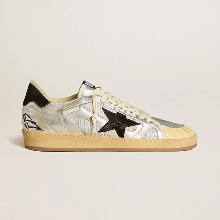 Golden Goose Ball Star LAB de piel plateada con estrella y refuerzo del talón de ante negro