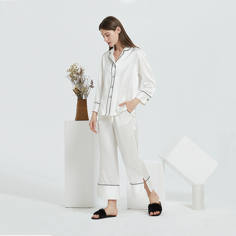 Pyjama en soie noble pour femme en longue & courte chez BELLE SOIE – Belle  Soie