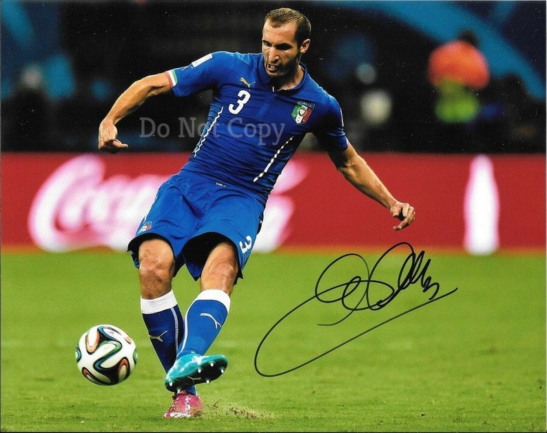 Juventus Giorgio Chiellini Signed Photo Poster painting 8X10 rp Autographed Picture