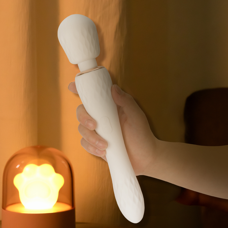 Subscriber Exclusive &mdash; Female Vibrator Clitoris Stimulates Vagina To Insert Vibrator By Rose Toy