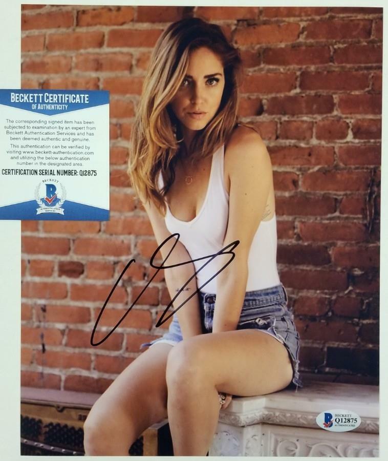 Chiara Ferragni signed 8x10 Photo Poster painting Fashion Model Blogger (B) ~ Beckett BAS COA