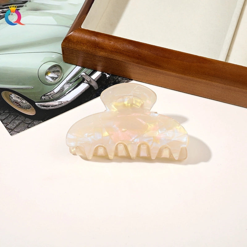 Women’s Minimalist Classic Style Solid Color PVC Hair Claws