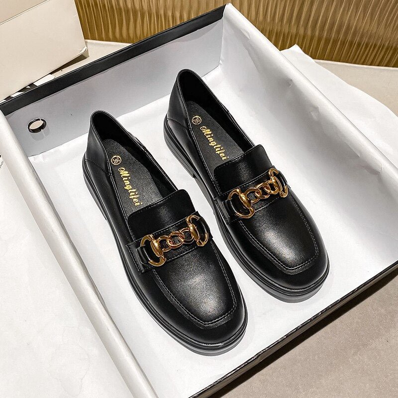 2021 Spring and Autumn fashion women's leather shoes heel black metal design single shoe loafers large size 41-44 free shipping