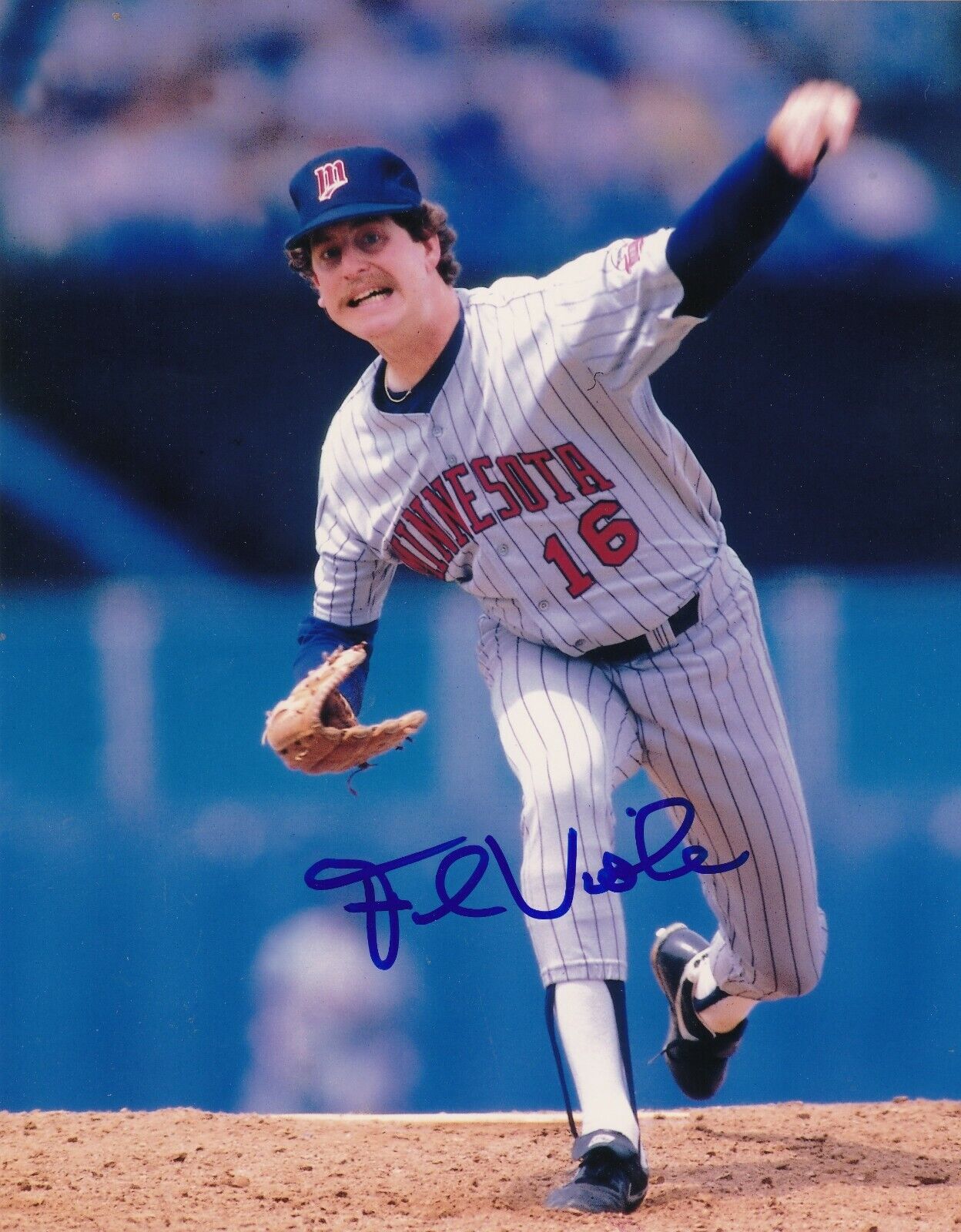 FRANK VIOLA MINNESOTA TWINS ACTION SIGNED 8x10