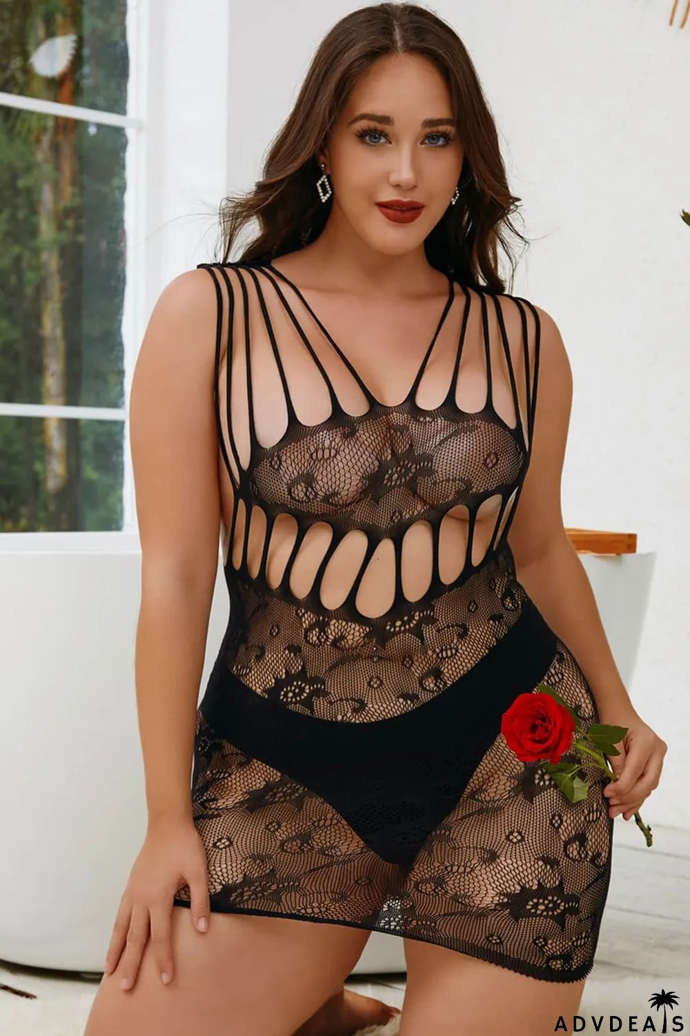 Black Plus Size Strappy Hollow-out Lace Chemise