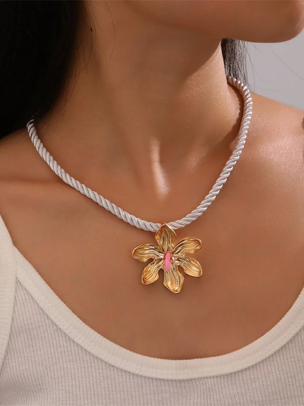 Geometric Flower Shape Necklaces Accessories