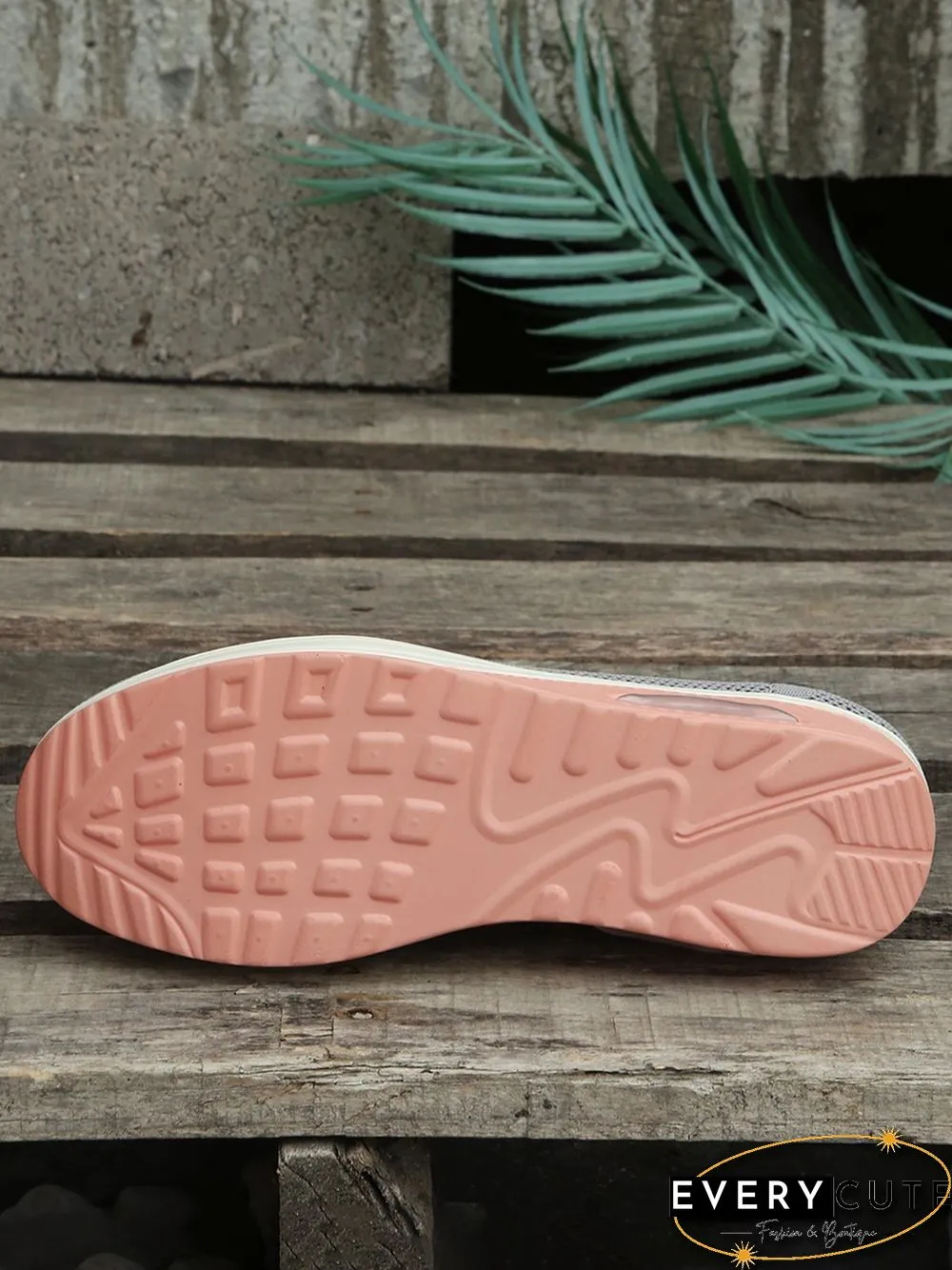 Contrasting Color Comfort Shock Absorbing Flyknit Sneakers