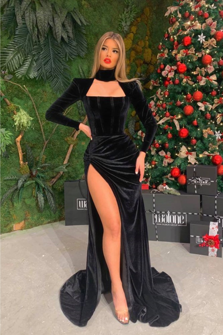  Prom Dress Black Velvet Long Sleeves with High Slit Halter YL0275