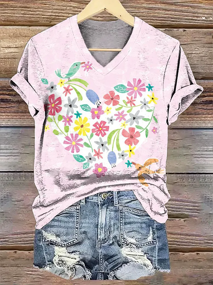 Women's Floral Heart Art Print V-Neck Casual T-Shirt
