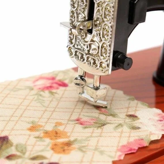 Wood Mini Sewing Machine Music Box