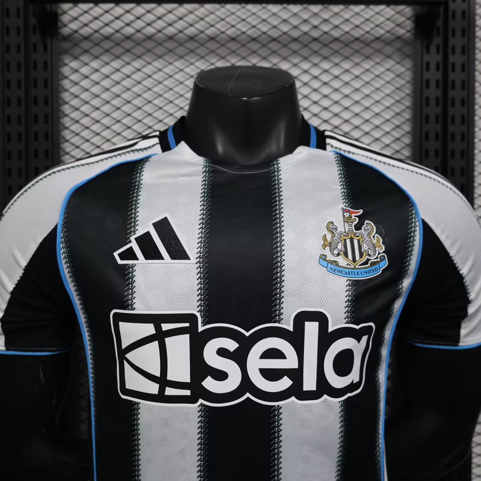 25/26 Newcastle Home Player Version Football Shirt 1:1 Thai Quality