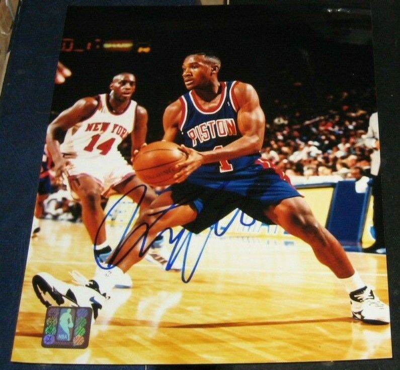 Lindsey Hunter Detroit Pistons SIGNED AUTOGRAPHED Photo Poster painting FILE 8x10 Basketball