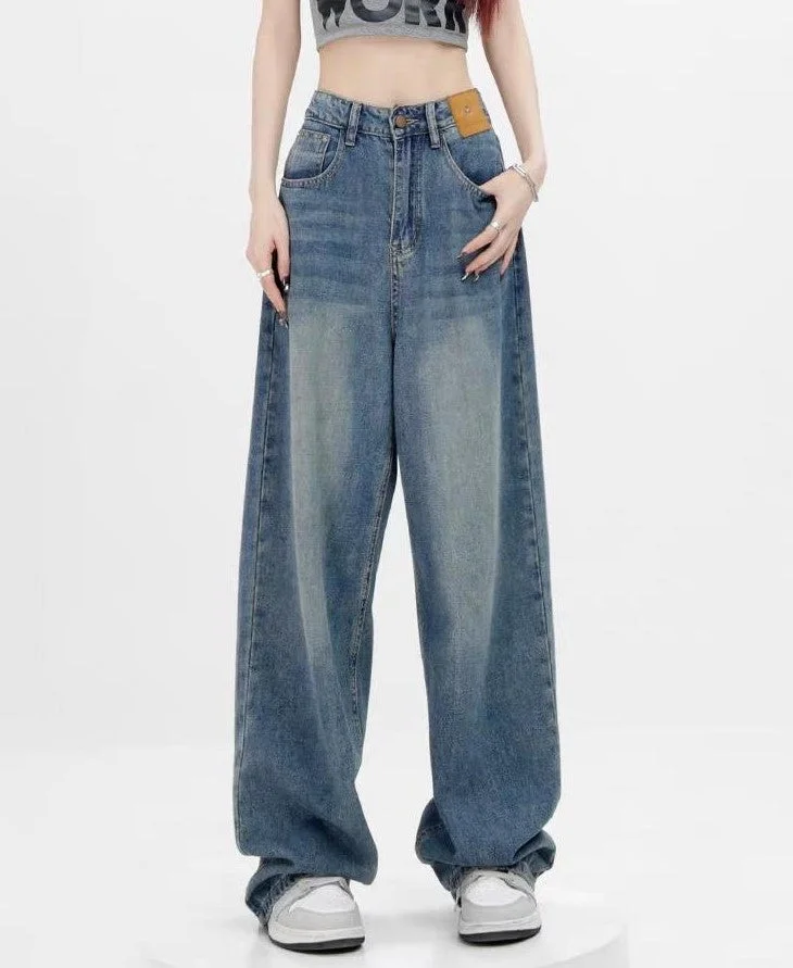 Brownm blue baggy boyfriend jeans with wash effect