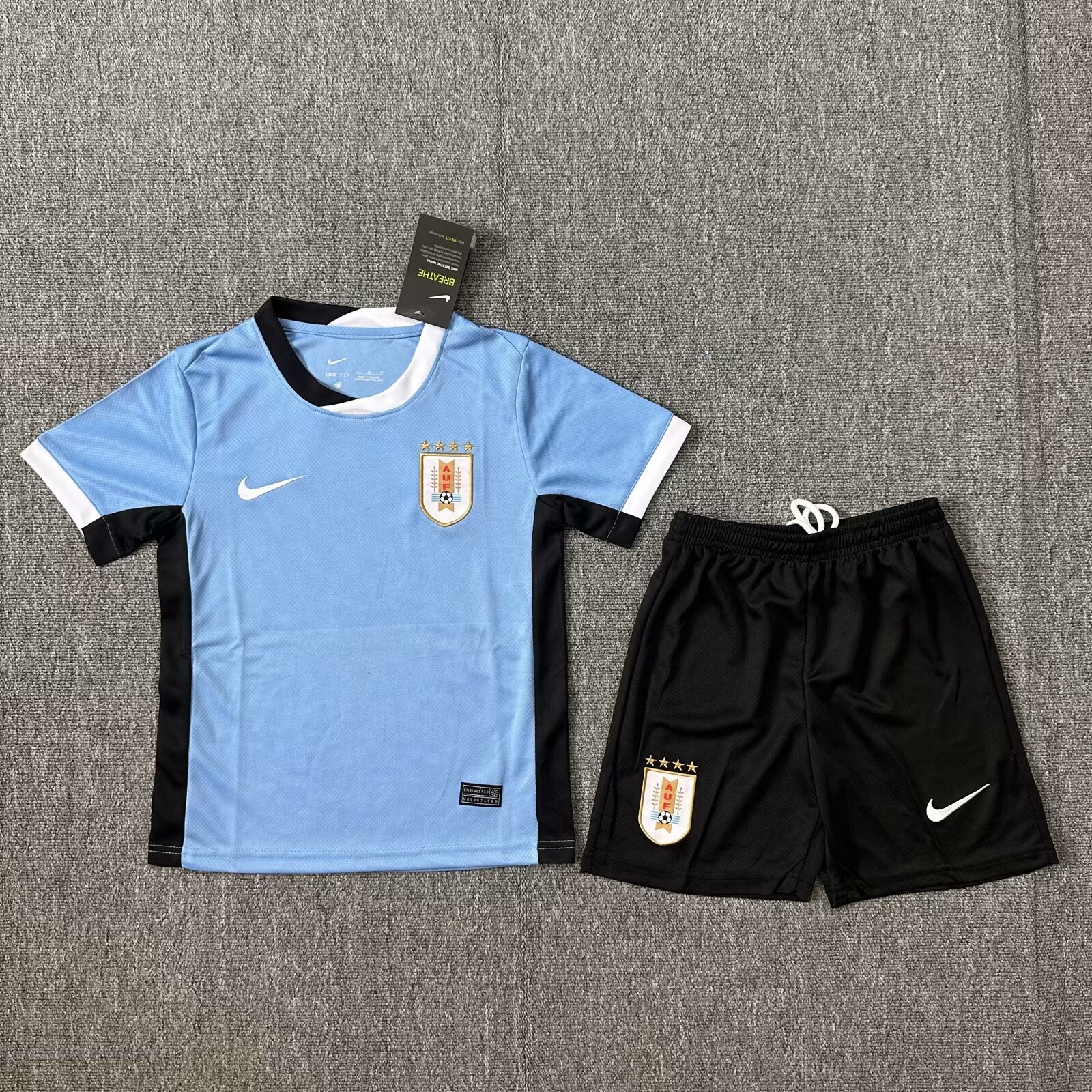 KIDS-24-25-H-URU-SS-A04589