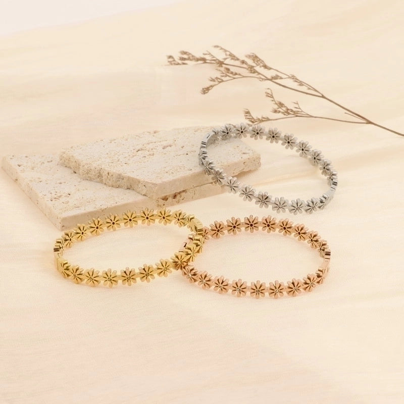 Elegant Minimalist Daisy Stainless Steel 18K Gold Plated Bangle In Bulk