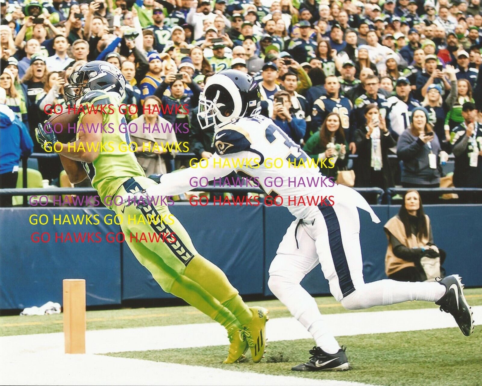 TYLER LOCKETT SEATTLE SEAHAWKS 8x10 Photo Poster painting - THE CATCH #2