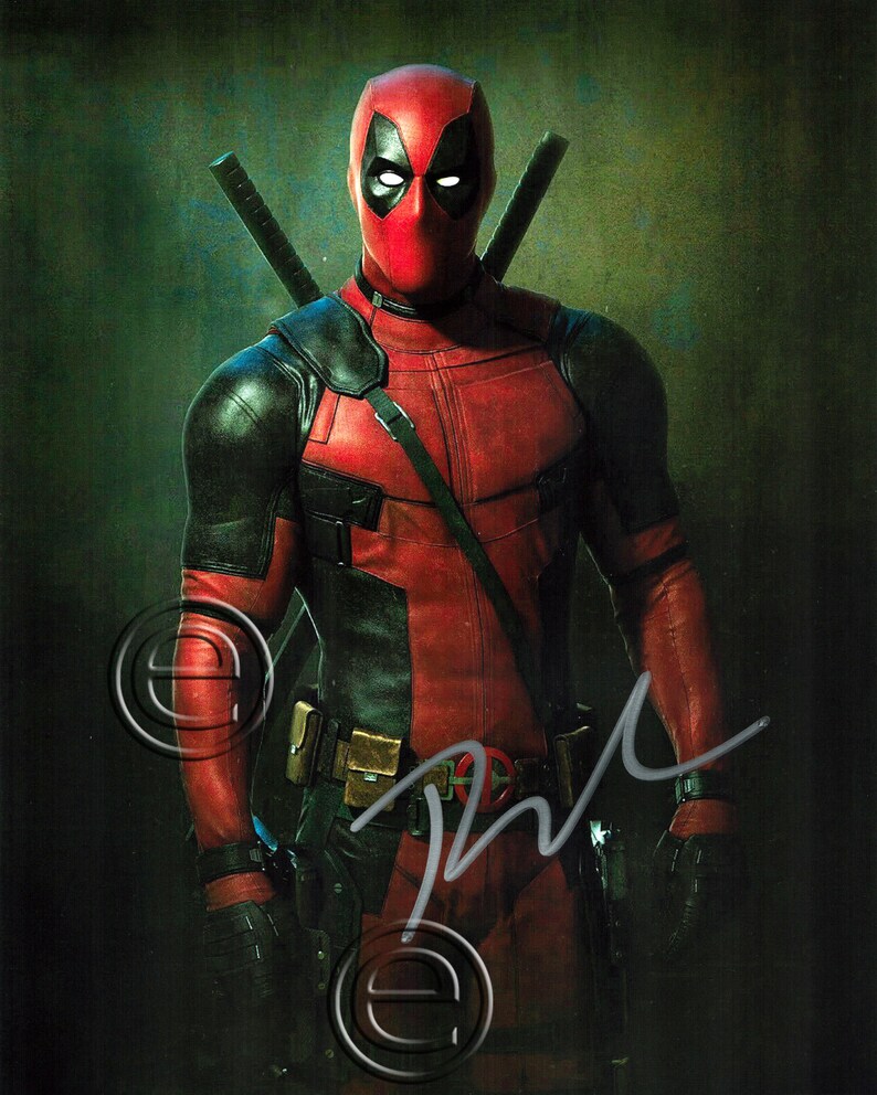 Ryan Reynolds Deadpool Autographed Signed Photo Poster painting 8 x 10 print Photo Poster painting picture poster wall art autograph