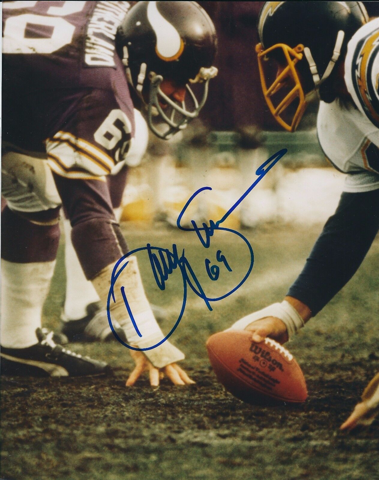 Signed 8x10 DOUG SUTHERLAND Minnesota Vikings Autographed Photo Poster painting - w/COA