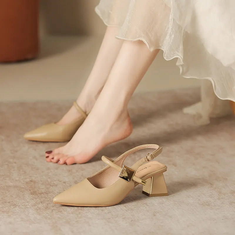 Uveng Uveng Slippers 2024 New French Beautiful Temperament Fairy Style With Skirt Pointed Thick And Word-Word Buckle Sandals
