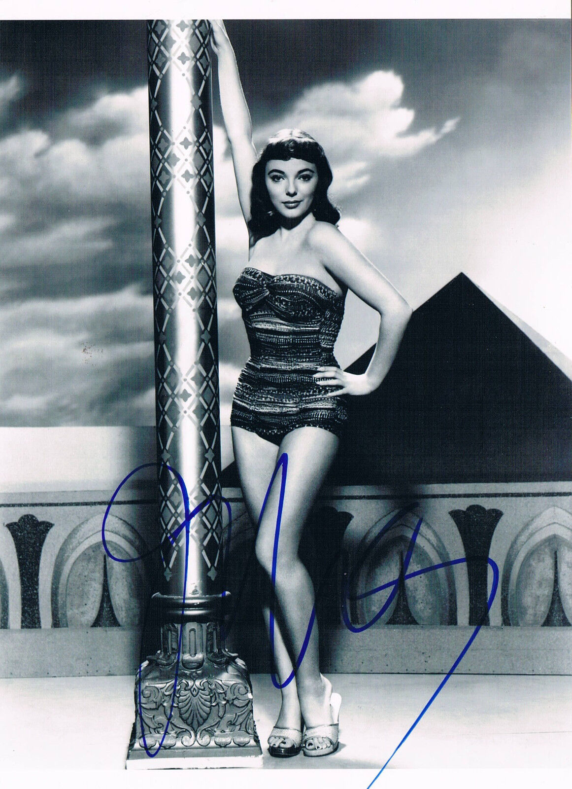 Joan Collins 1933- genuine autograph Photo Poster painting 5x7