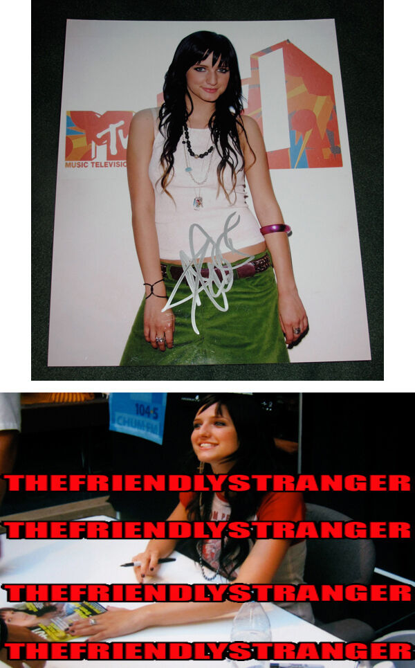 ASHLEE SIMPSON signed Autographed 8X10 Photo Poster painting D - PROOF - Hot SEXY Singer COA