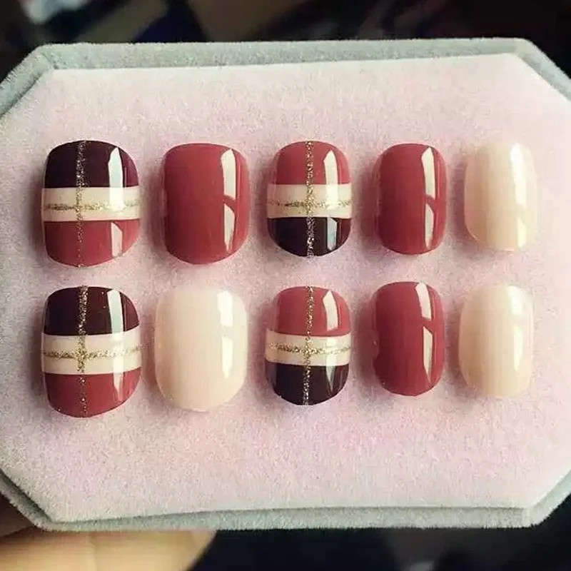 24Pcs Short Square Artificial Fake Nails DIY Press On False Nails With Design Acrylic Full Cover Tips Manicure Tool-Nail Inspo