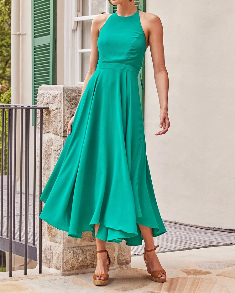 Sleeveless solid color dress
