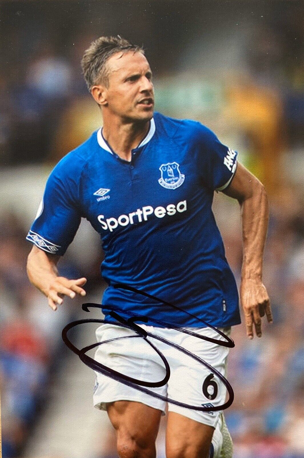 Phil Jagielka Genuine Hand Signed 6X4 Photo Poster painting - Everton