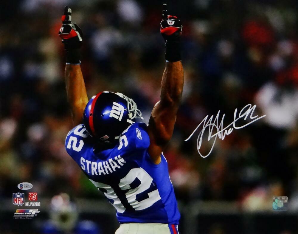 Michael Strahan Signed NY Giants 8x10 PF Pointing Up Photo Poster painting-Beckett Auth *White