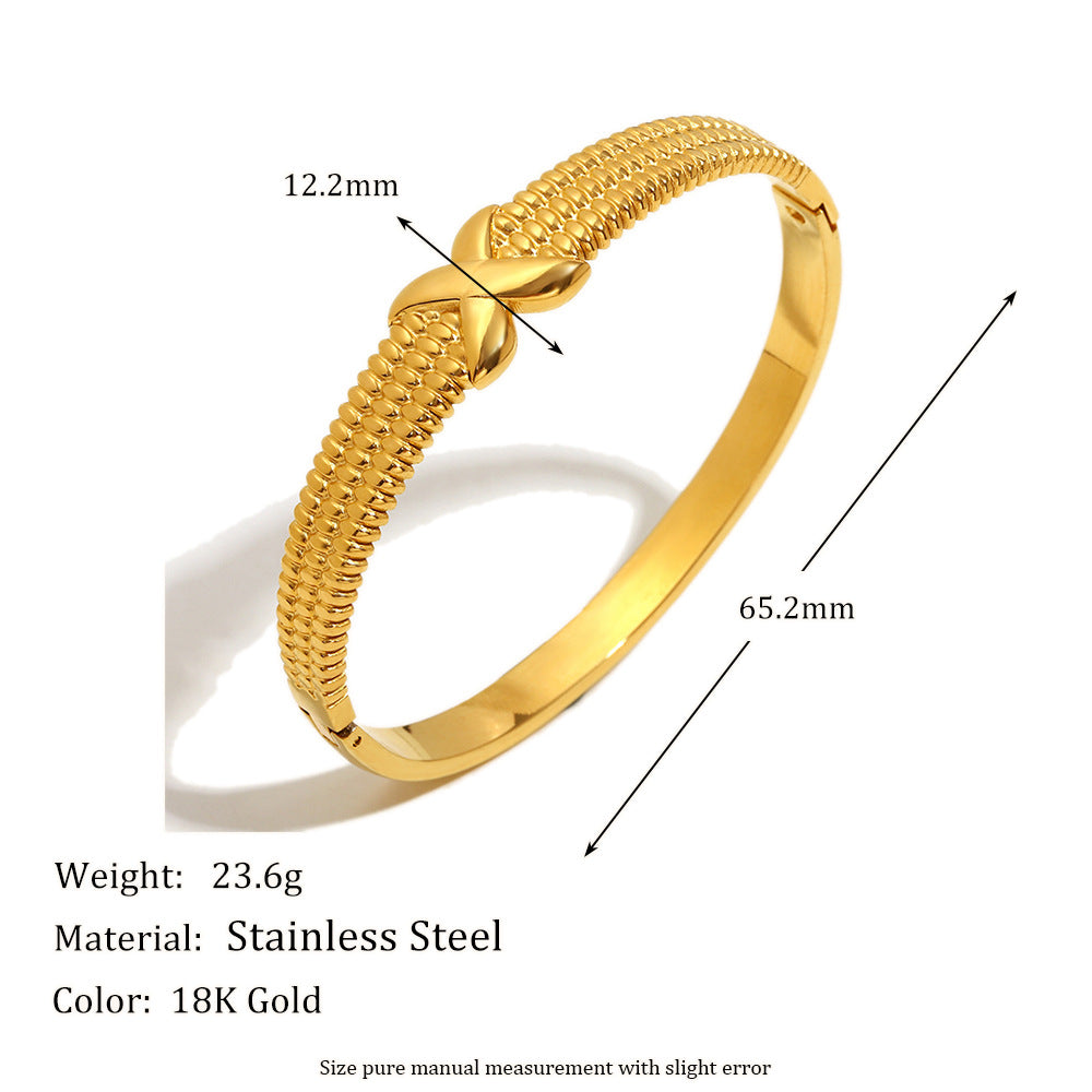 Design Personality Versatile Stainless Steel 18K Gold Plated X-Grain Buckle Bracelet For Women