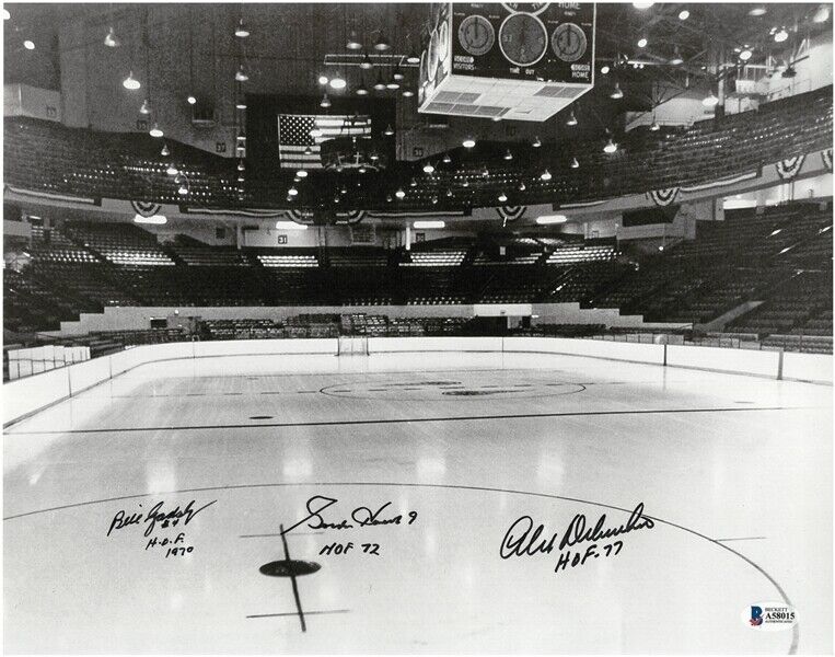 Howe / Delvecchio / Gadsby signed Detroit Red Wings 11x14 Photo Poster painting BAS Beckett LOA