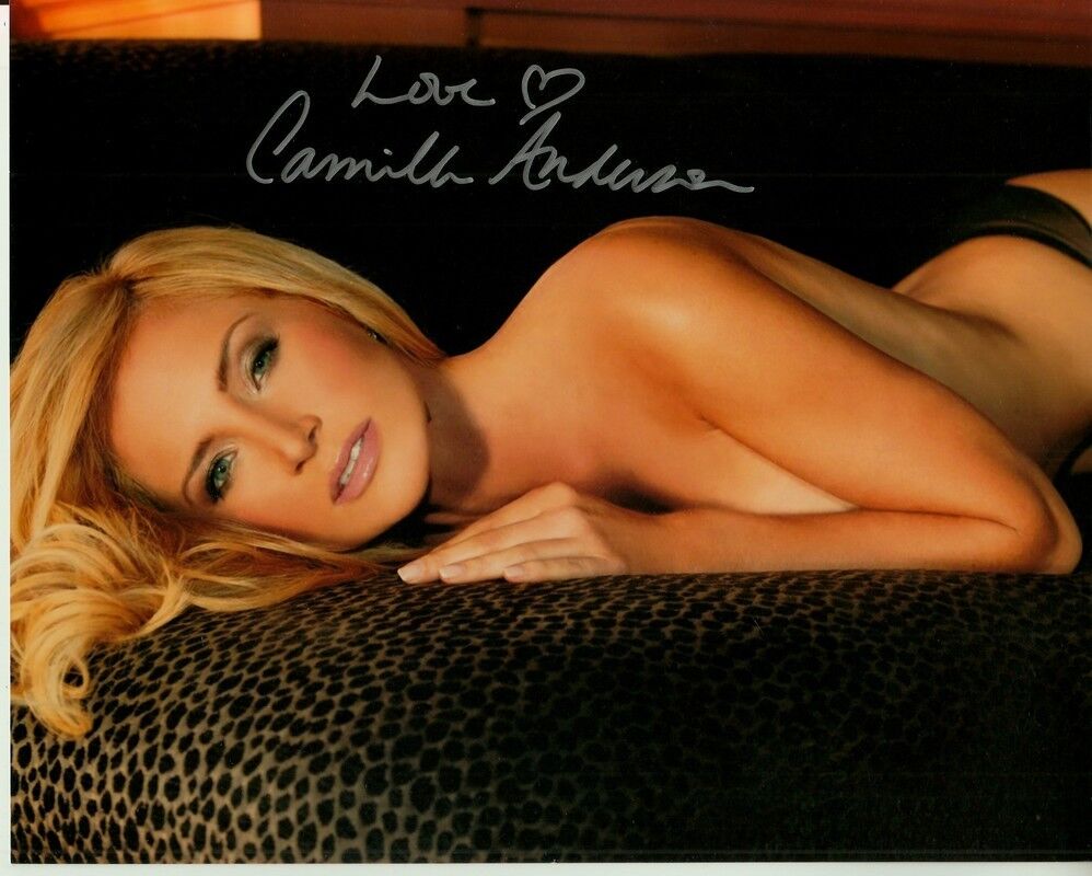 CAMILLE ANDERSON hand-signed NO TOP SEXY SEDUCTIVE IN BED 8x10 w/ uacc rd COA