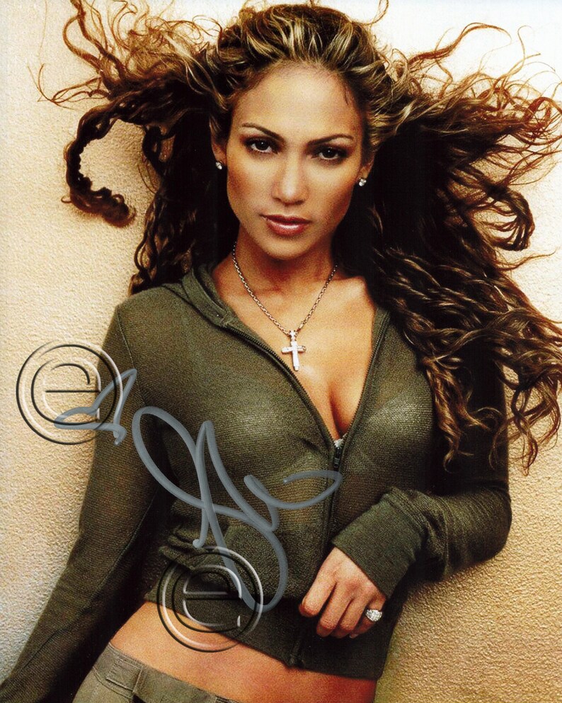 Jennifer Lopez Autographed Signed Photo Poster painting 8 x 10 print Photo Poster painting picture poster wall art autograph