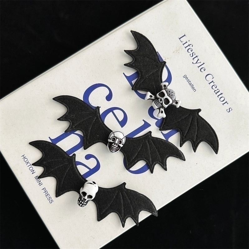 Halloween Basic Modern Style Women’s Skull Flannel Hair Clip