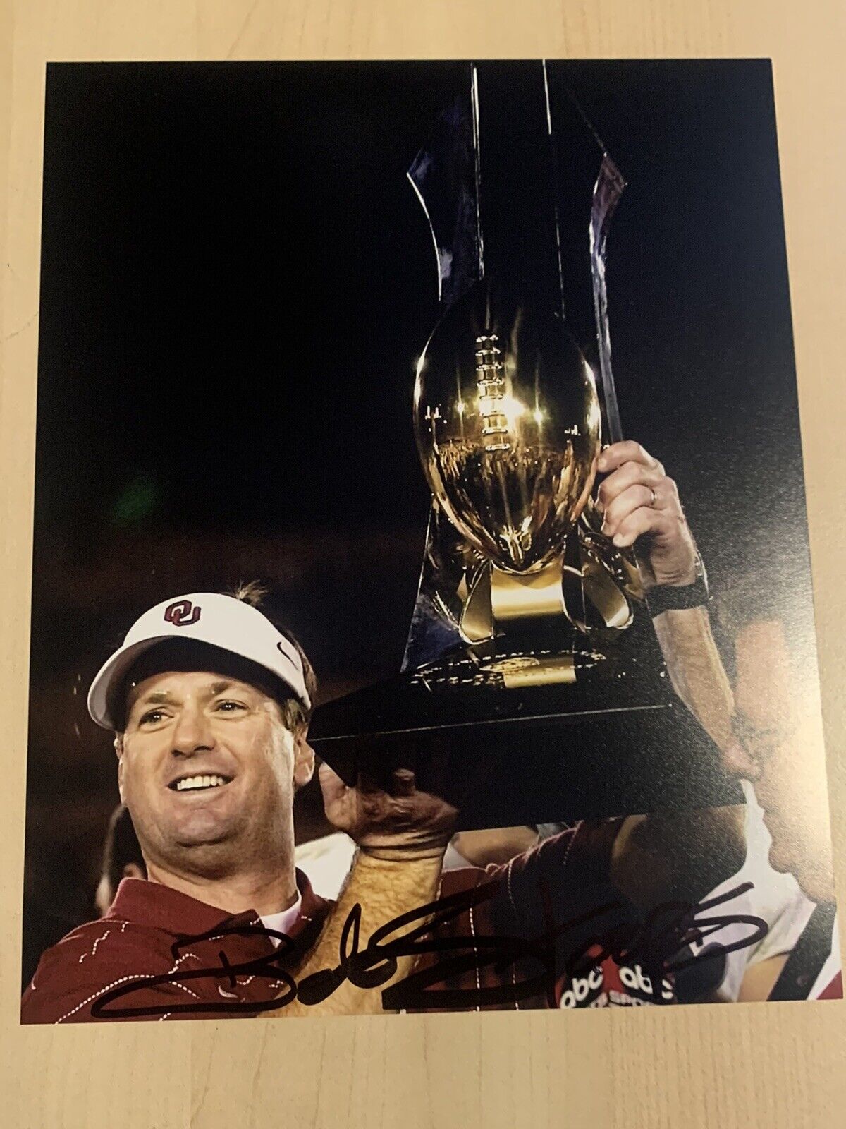 BOB STOOPS SIGNED 8x10 Photo Poster painting OKLAHOMA SOONERS HEAD COACH AUTOGRAPHED COA