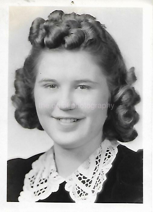 YOUNG GIRL Found Photo Poster paintinggraph bwOriginal Portrait VINTAGE 05 4 D