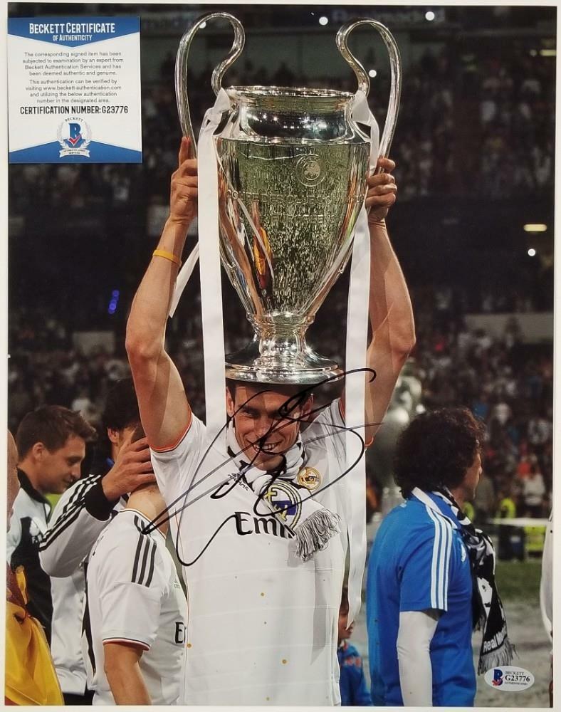 GARETH BALE Signed 11x14 Photo Poster painting REAL MADRID WALES Autograph J ~ Beckett BAS COA