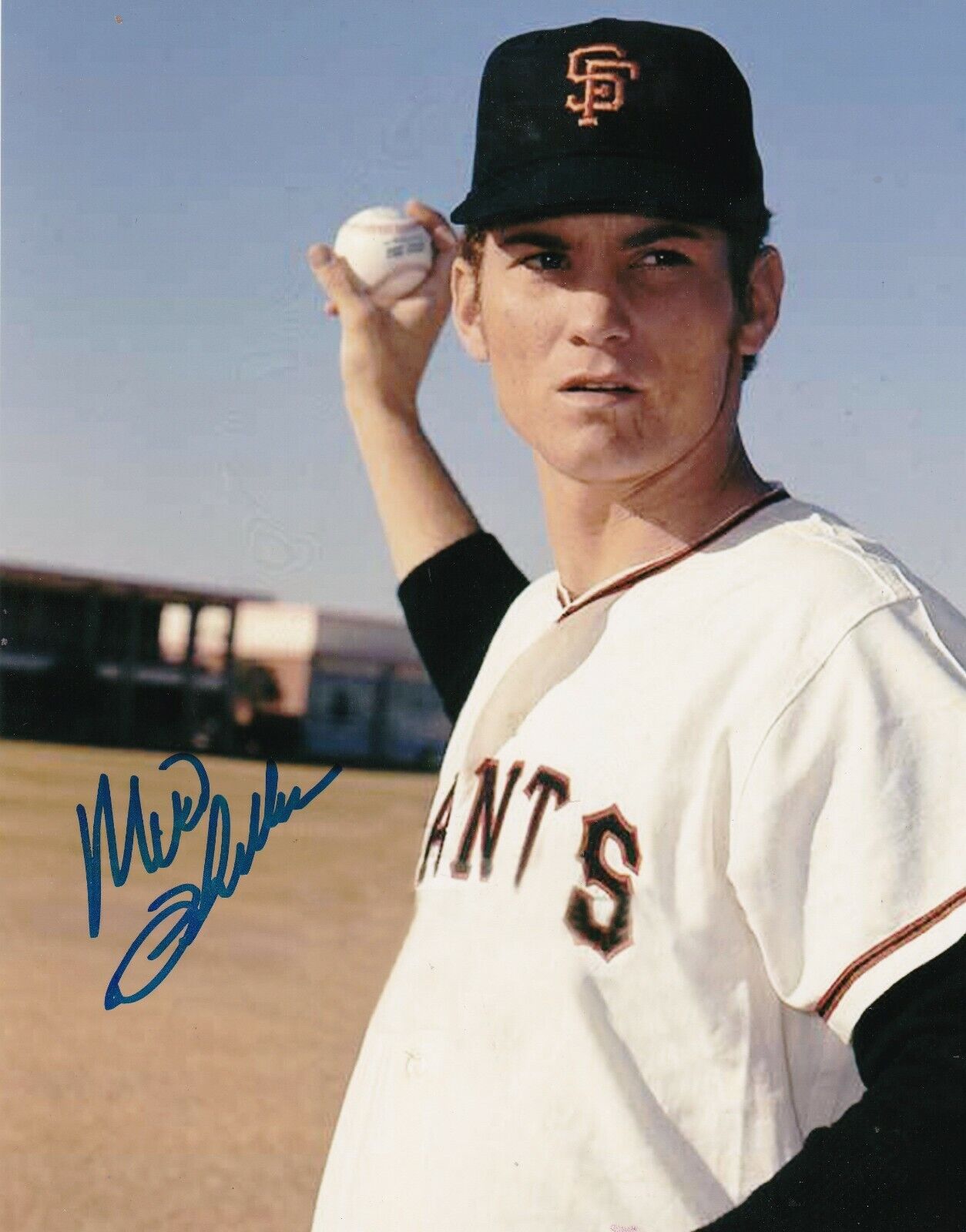 MIKE PHILLIPS SAN FRANCISCO GIANTS ACTION SIGNED 8x10