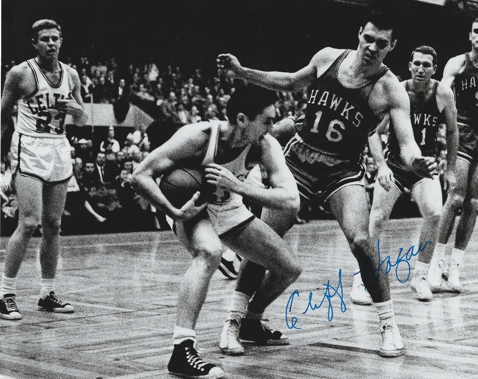 Signed 8x10 CLIFF HAGAN St. Louis Hawks Autographed Photo Poster painting w/COA