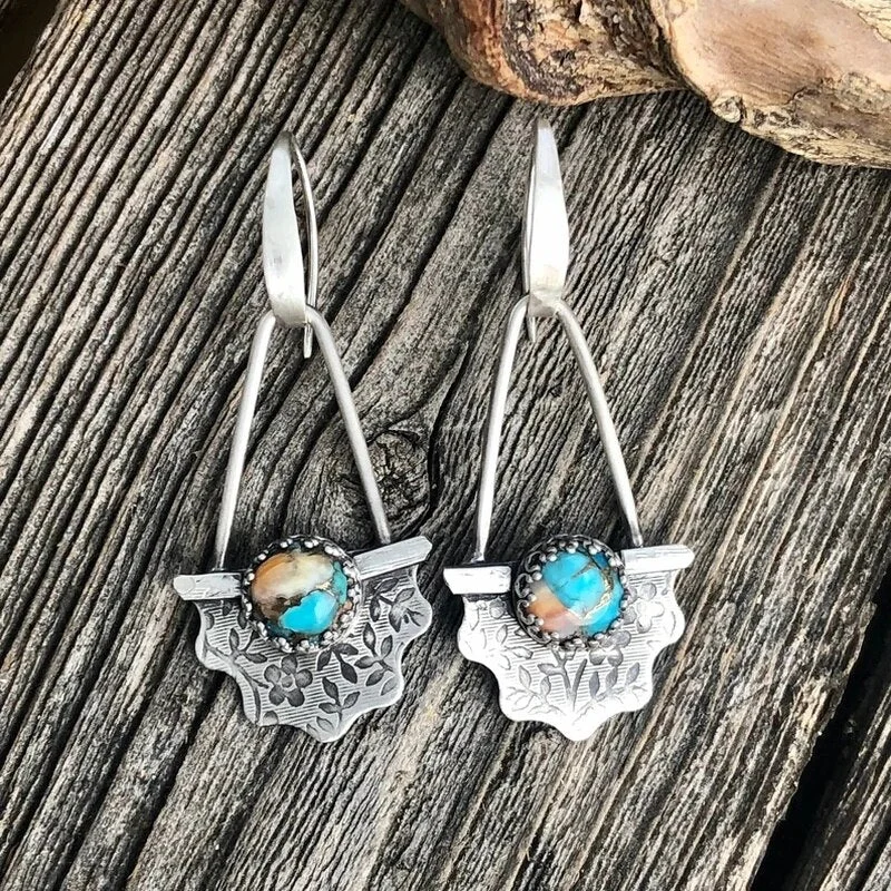 Vintage Metal Hand Carved Flower Earrings Inlaid Colorful Green Stone Hook Drop Earrings Jewelry for Women