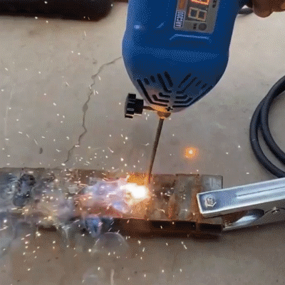 220V-60Hz-3000W ماكينة لحام كهربائية محمولة محمولة باليد آلة لحام ذكية رقمية أوتوماتيكية  ، مع مقبض التعديل الحالي ، وخفيفة الوزن ويسهل حملها