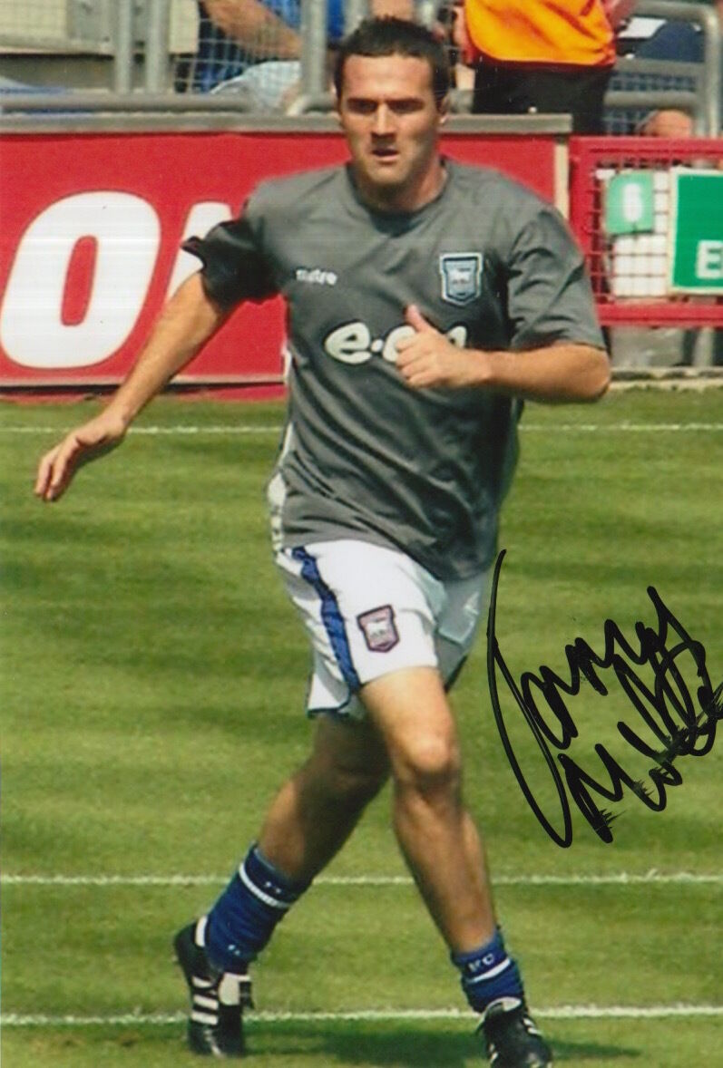 IPSWICH TOWN HAND SIGNED TOMMY MILLER 6X4 Photo Poster painting 1.