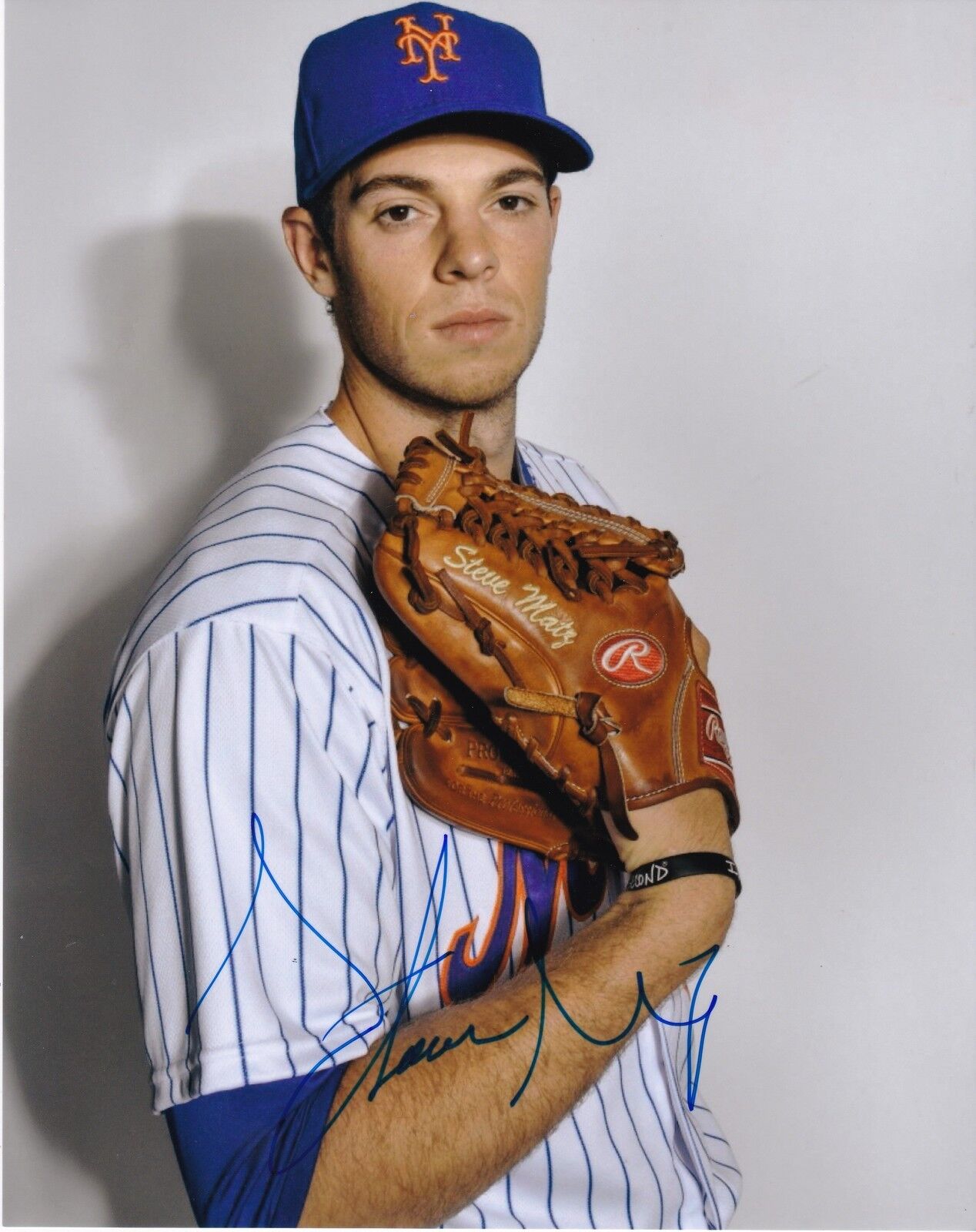 STEVEN MATZ NEW YORK METS ACTION SIGNED 8x10