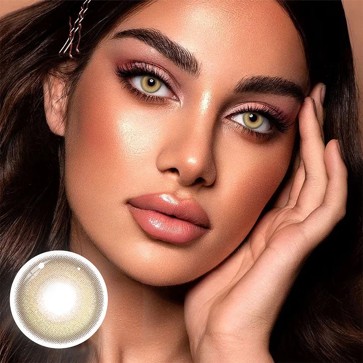 A girl with Satellite Brown colored contact